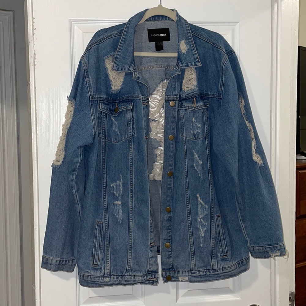 FASHIONOVA WOMENS JEAN JACKET 2x